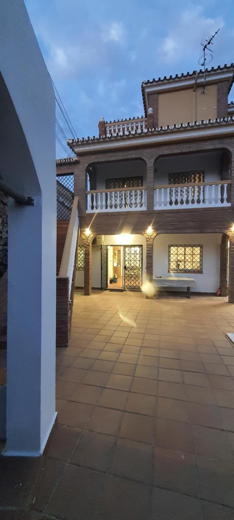 מאלגה Uf Holiday House מראה חיצוני תמונה