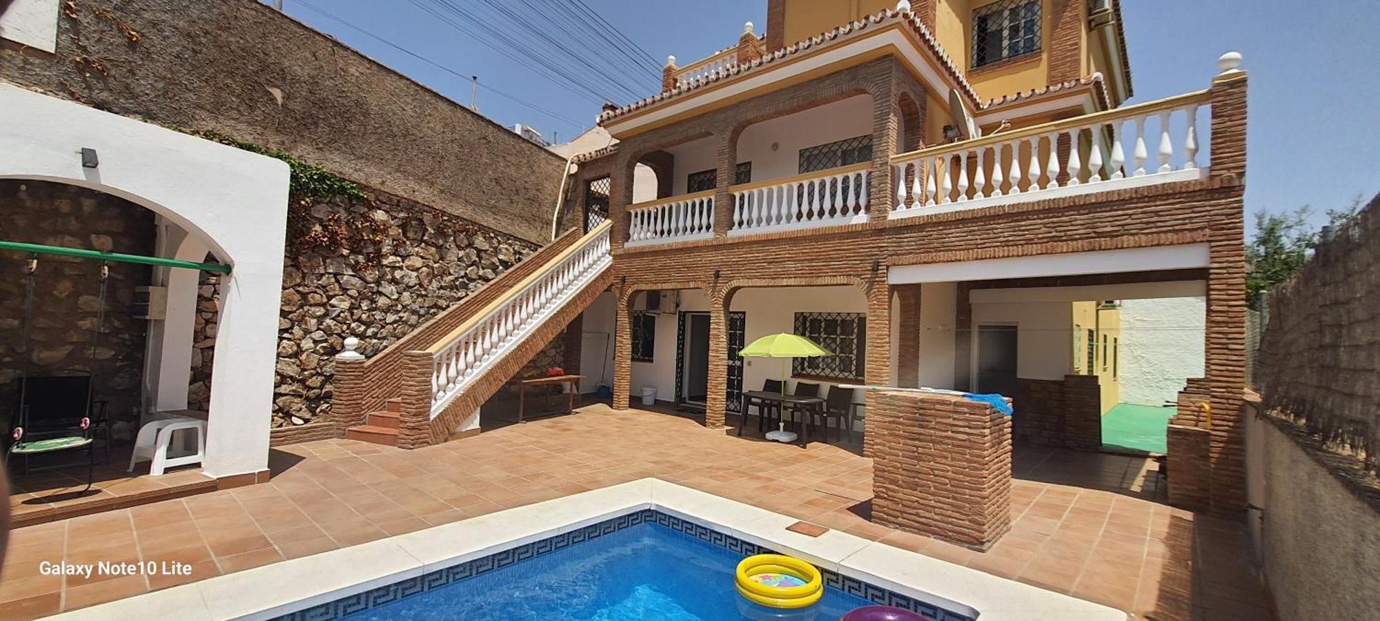 מאלגה Uf Holiday House מראה חיצוני תמונה