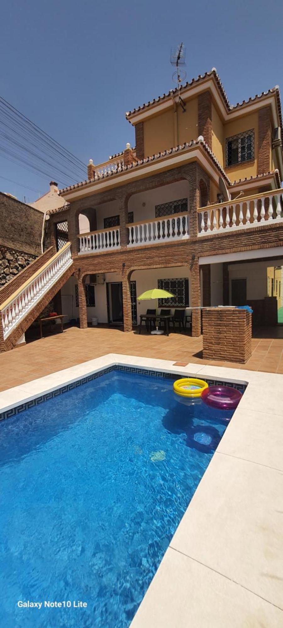 מאלגה Uf Holiday House מראה חיצוני תמונה